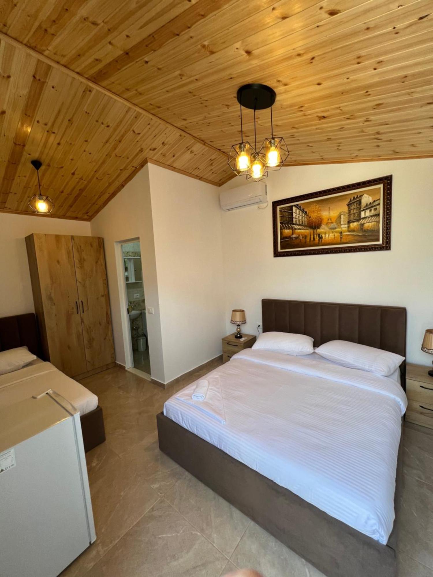 Lake Bliss Cabins Shkodra Exterior foto