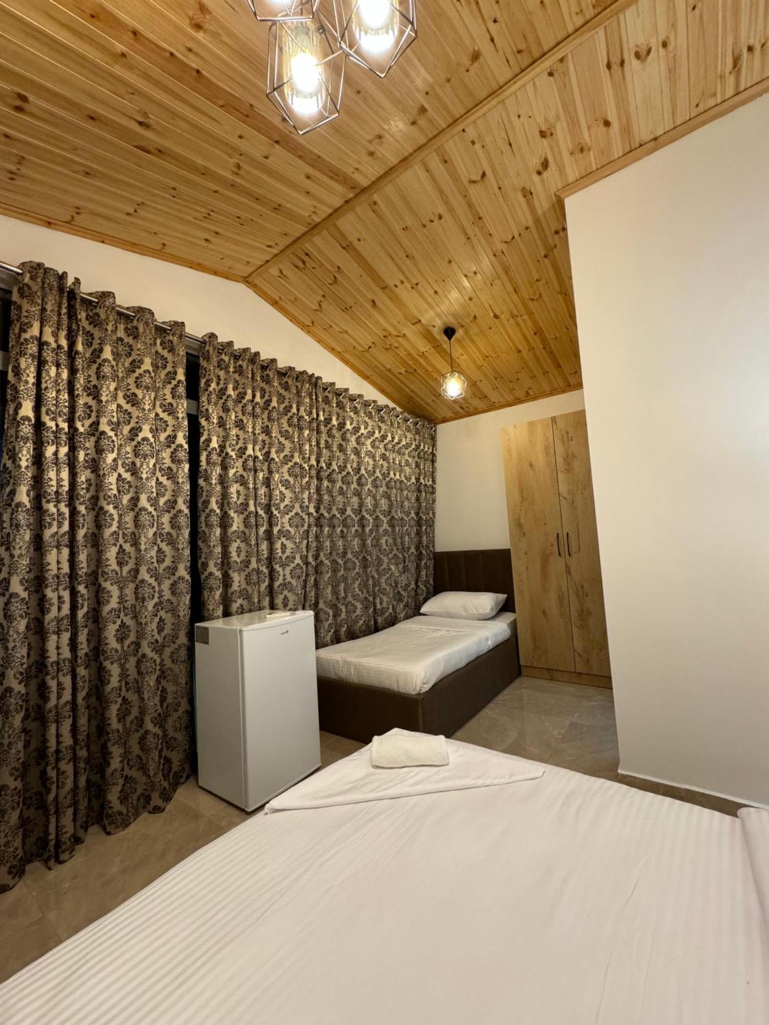 Lake Bliss Cabins Shkodra Exterior foto