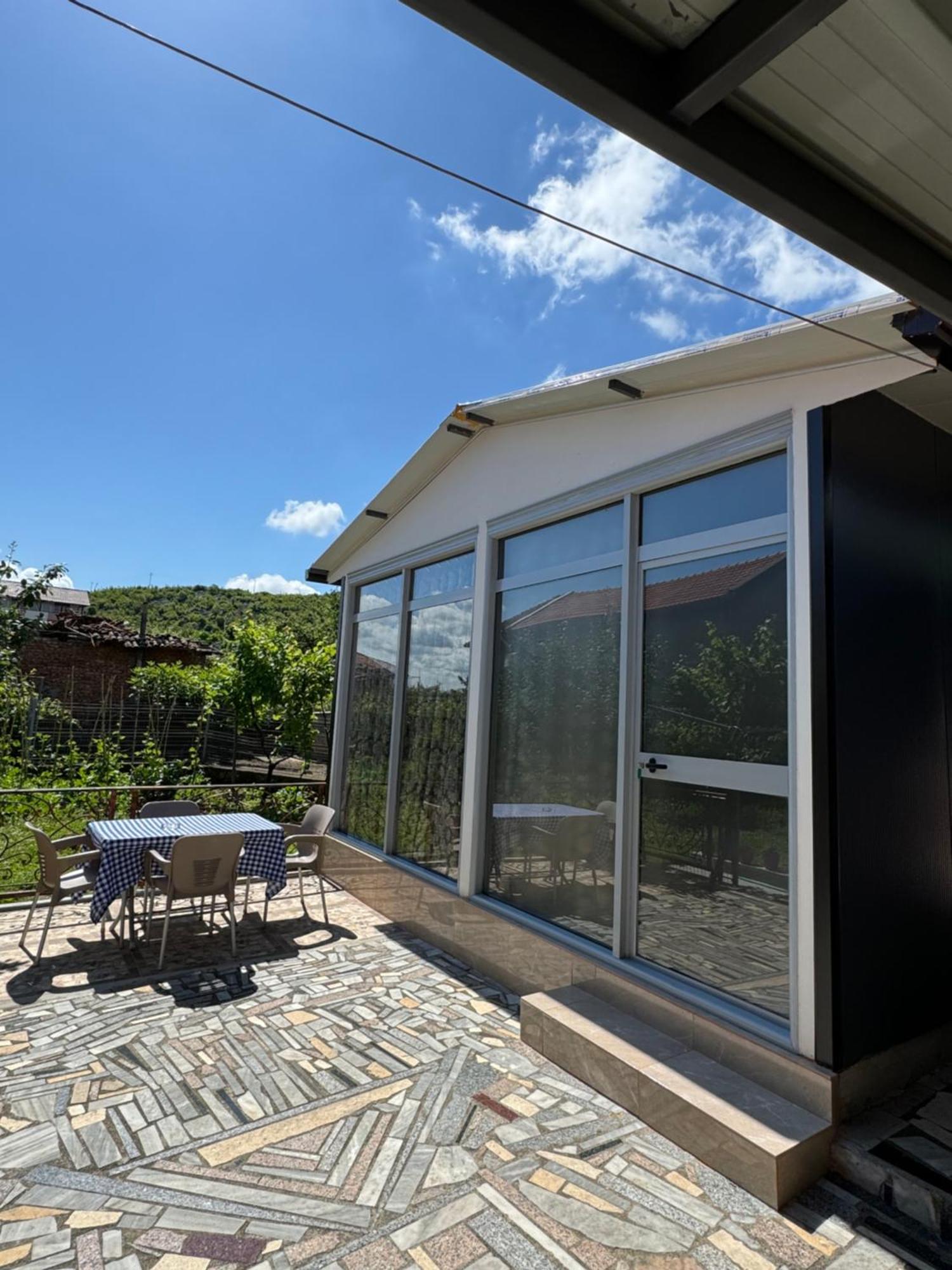 Lake Bliss Cabins Shkodra Exterior foto